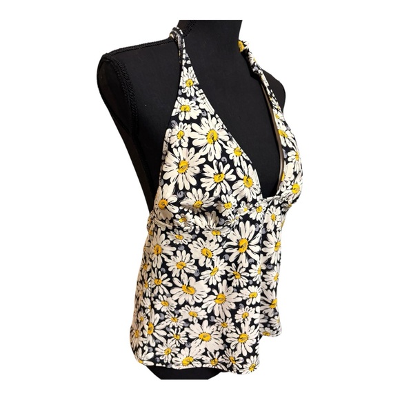 Norma Kamali halter top featuring a daisy print. Size XL - Picture 2 of 6